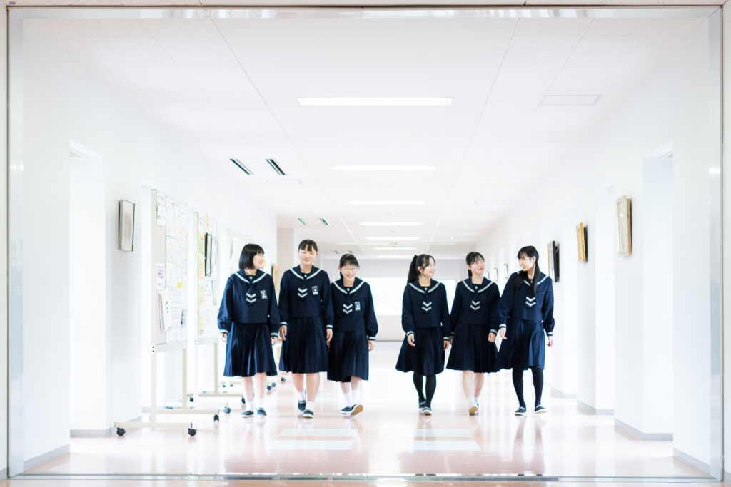 制服 - 仙台白百合学園中学・高等学校